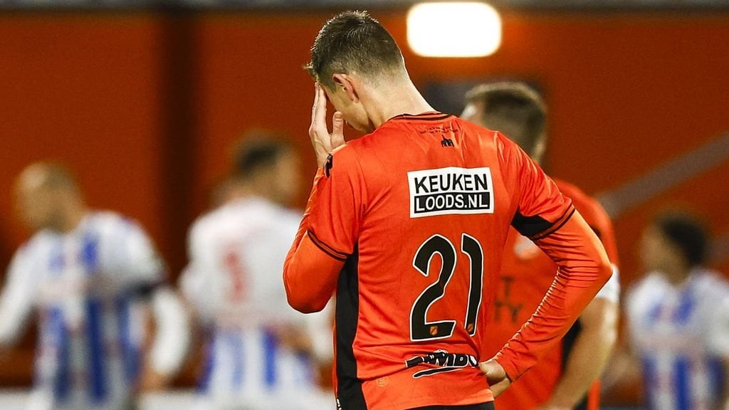 SC Heerenveen heightens worries for FC Volendam after 0-4 game.