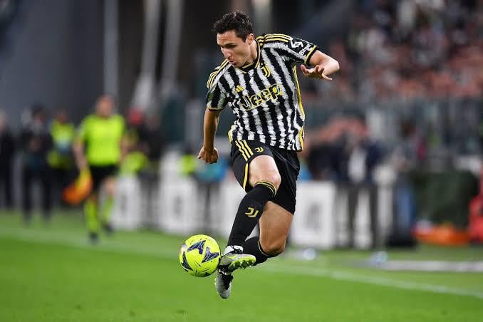 What is happening with Federico Chiesa? And what is the major reason behind his recent downfall, is it Allegri or the harrowing injury he went through recently?