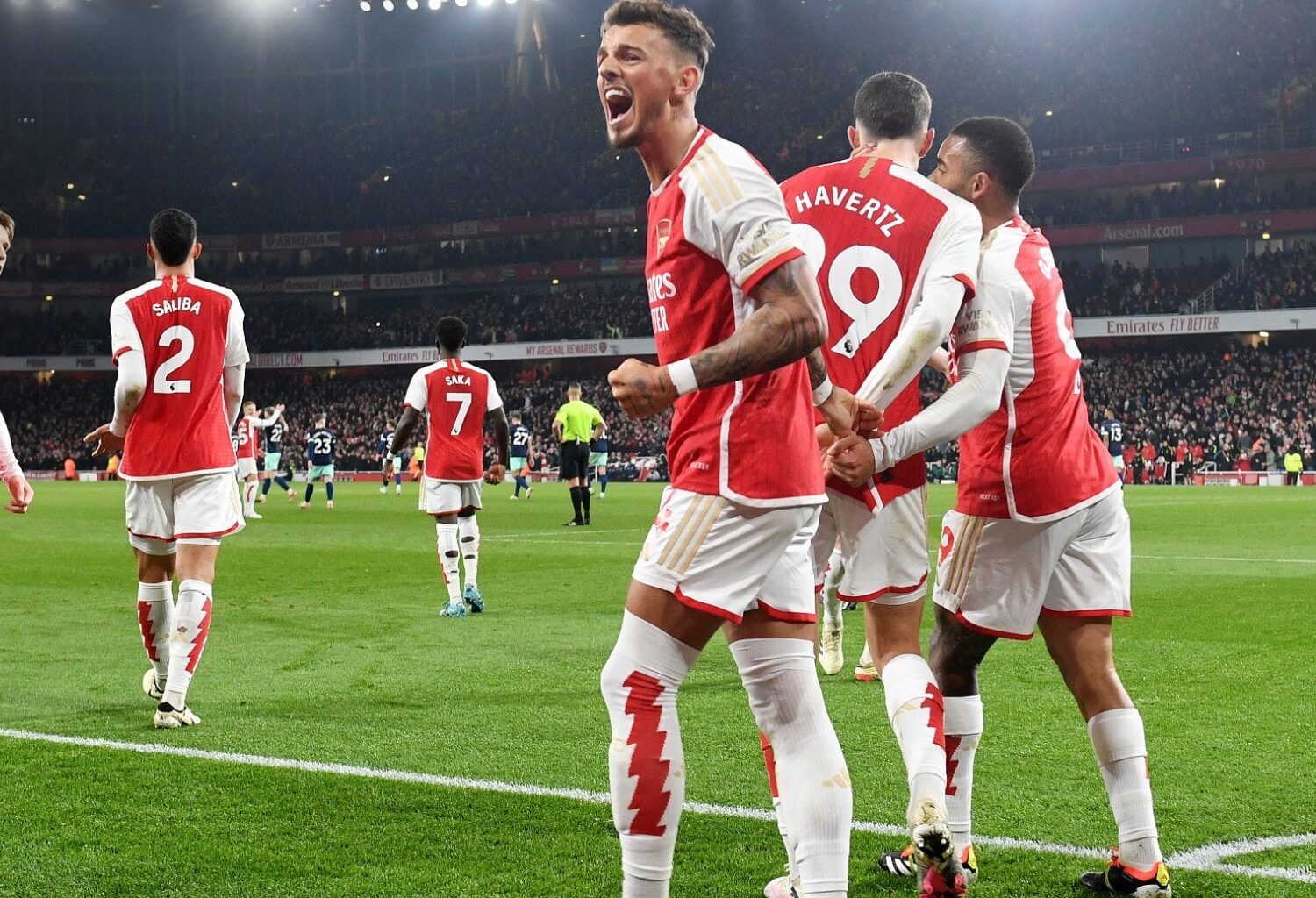 Arsenal are only the fourth side to win each of their first eight Premier League games of a calendar year; the previous three all went on to win the title that year (Man Utd in 2009, Liverpool in 2020, Man City in 2021).