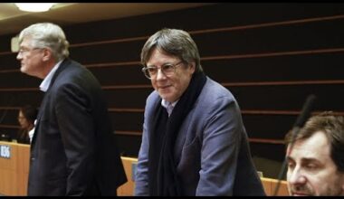Espagne : Carles Puigdemont visé par une enquête pour "terrorisme"