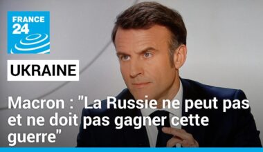 La guerre en Ukraine est "existentielle pour l'Europe et pour la France", affirme Emmanuel Macron