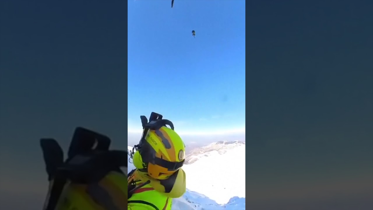GEFANGEN AUF 2.300 METERN: Bergsteiger aus Eis-Rinne gerettet! #shorts