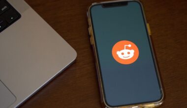 The NOS article partially about r/Eredivisie: Loved, influential, and losing money: Reddit goes public