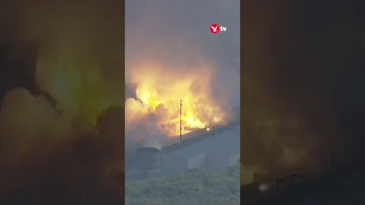 Japanese rocket explodes into fireball seconds after takeoff #news #shorts