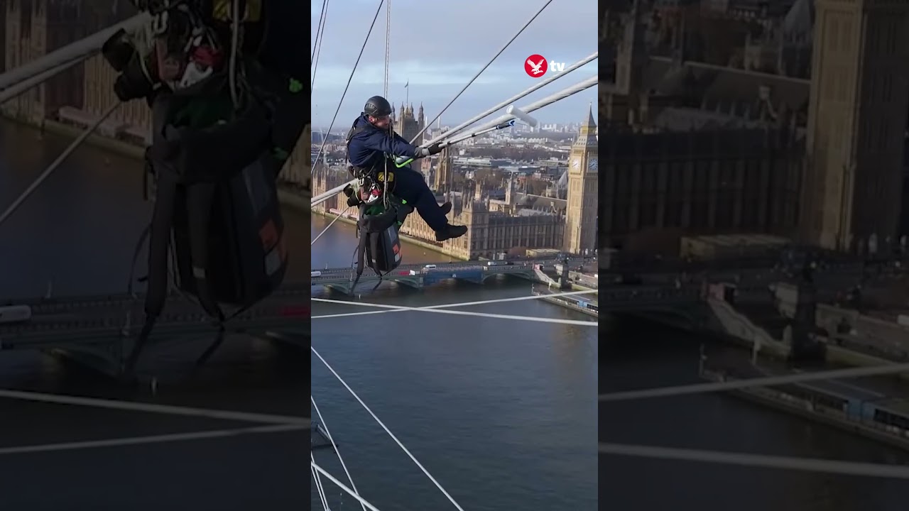 'Spring cleaning' on London Eye takes place #shorts