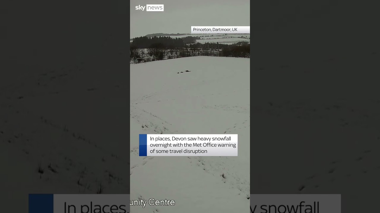 Snow falls in parts of the UK