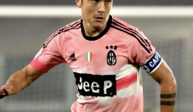 Anyone else love our pink kits from past seasons? I hope they come out with a new one soon