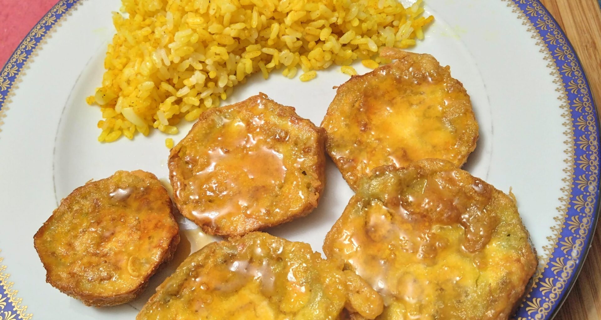 Aubergines with honey and curried rice