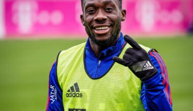 Fabrizio Romano (@FabrizioRomano) on X: Davies won’t sign new deal at Bayern now, Real Madrid are aware of the situation.  Decision will be made in the next week. If no extension is agreed, Davies will leave this summer. Real, prepared to open talks with Bayern with opening bid.