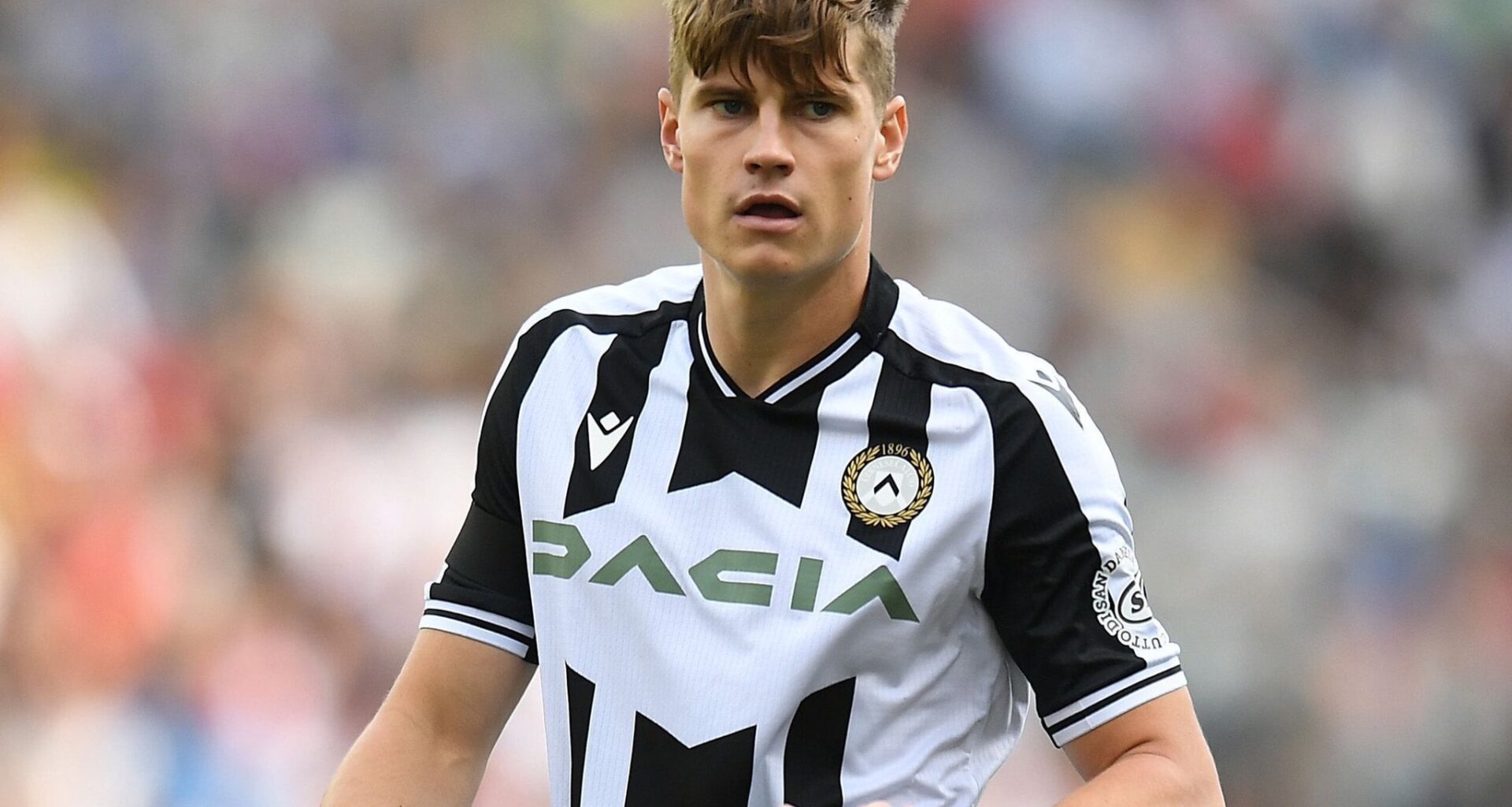 [Tuttosport] Acerbi and Inter are cold after the handling of Juan Jesus case, club’s plan to keep a low profile and avoid interviews was disregarded: farewell for Acerbi in summer likely. As replacements in defense are Bijol (Udinese, class of 1999) and Schuurs (Torino, 1999) on the list.