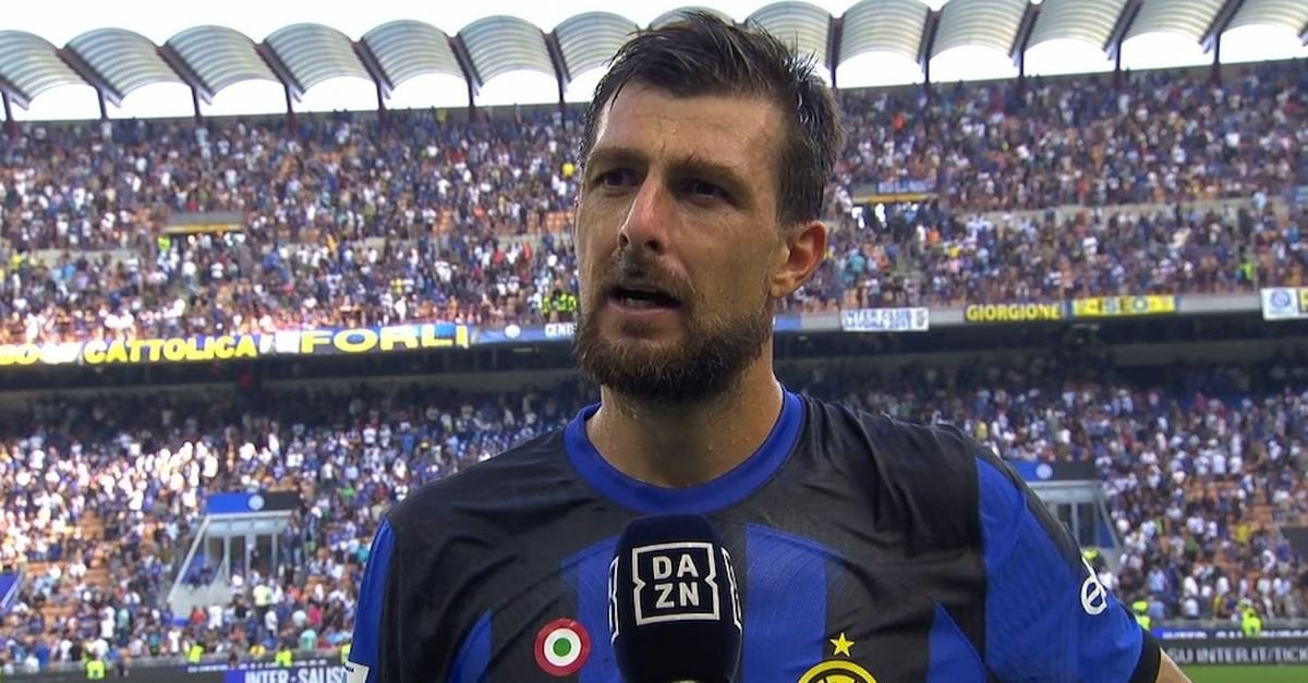 [GdS] While waiting for the hearing with the FIGC set for tomorrow, Francesco Acerbi will resume training in Appiano today at 3pm with the Inter players who did not leave for International Duty. Acerbi is still sad, getting kicked off by the national team that he loves so much has demoralized him.