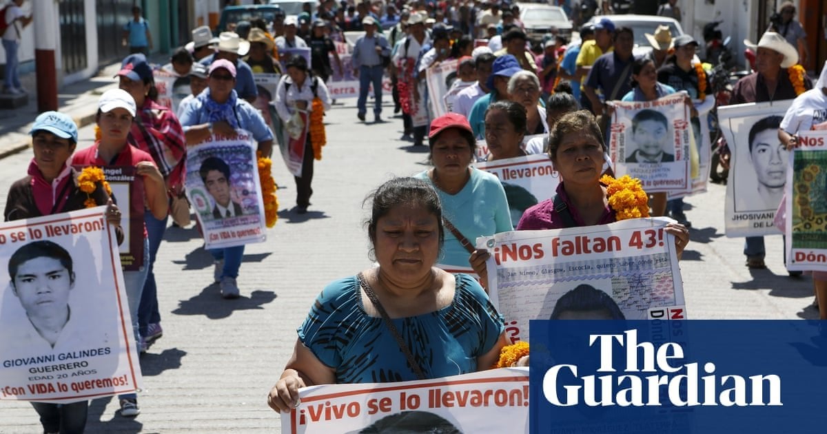 Mexikanische Ermittler, die nach 43 vermissten Studenten suchten, seien verschwunden, sagt der Präsident