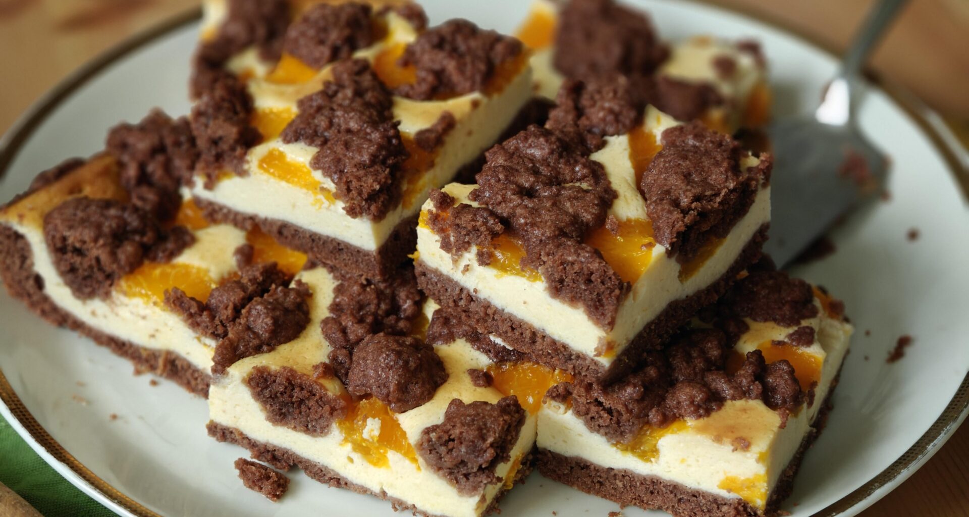 Chocolate Cheesecake with tangerines (closest translation I could find)
