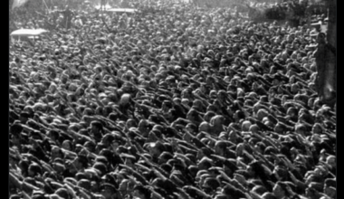 Debatamos amistosamente. ¿Es esto apologia del franquismo?