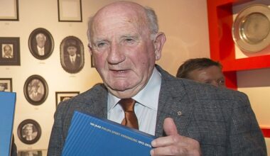 Former Oranje international and manager Kees Rijvers has passed away at the age of 97.