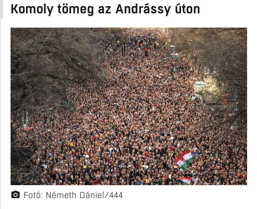 Sziasztok bizonytalanok! Magyar Péter első “nagygyülésén”: Deáktól majdnem Oktogonig állt a tömeg