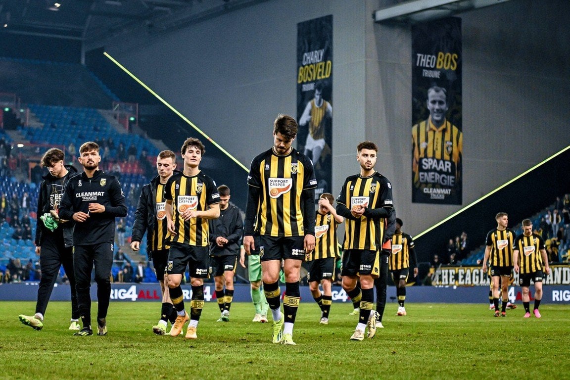 Vitesse hurling towards abyss
