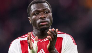 Ajax hold steady and remain alive in Conference League with goalless draw against Aston Villa