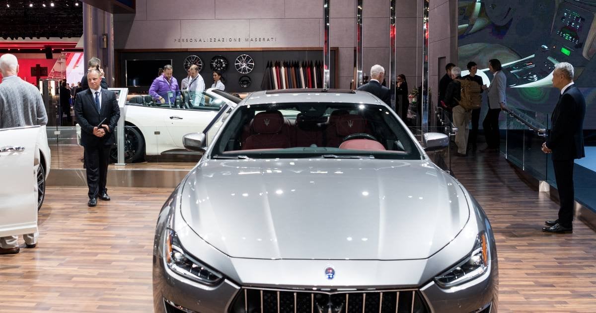 El novio de Ayuso adquirió un Maserati tras cobrar los beneficios bajo sospecha