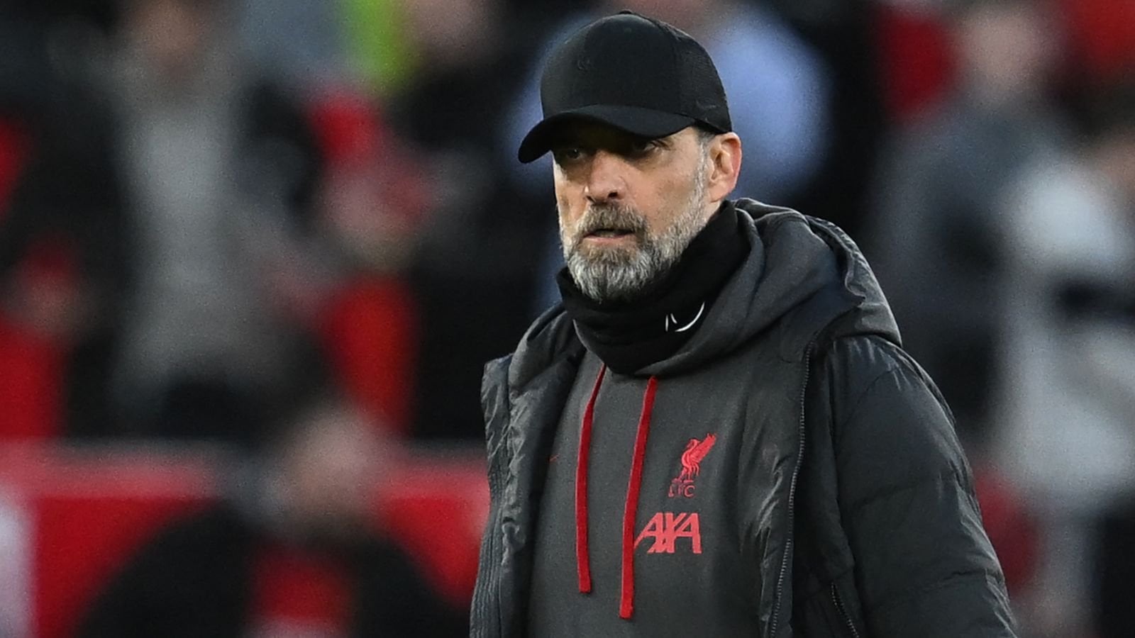 Manchester United 'can beat anyone' says Erik ten Hag, as Liverpool manager Jurgen Klopp loses cool with reporter