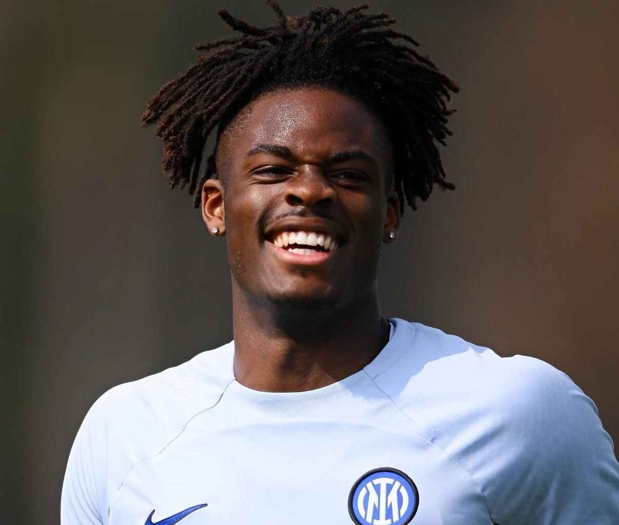 [Inter Xtra, Guarro] Inter believes that Yann Bisseck could do well in the central defender role (CCB in a back 3) in the future.