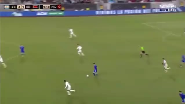 [TyC Sports] This run, dribble, and well placed shot Valentin Carboni had against Costa Rica on his debut, phenomenal!