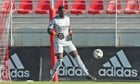 Última hora! 🚨

Diogo Costa contraiu uma lesão no treino desta quarta-feira e Roberto Martínez chamou Samuel Soares.

Apesar da lesão, o guarda-redes do Porto mantém-se com a seleção.