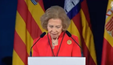 Vuestra reina
