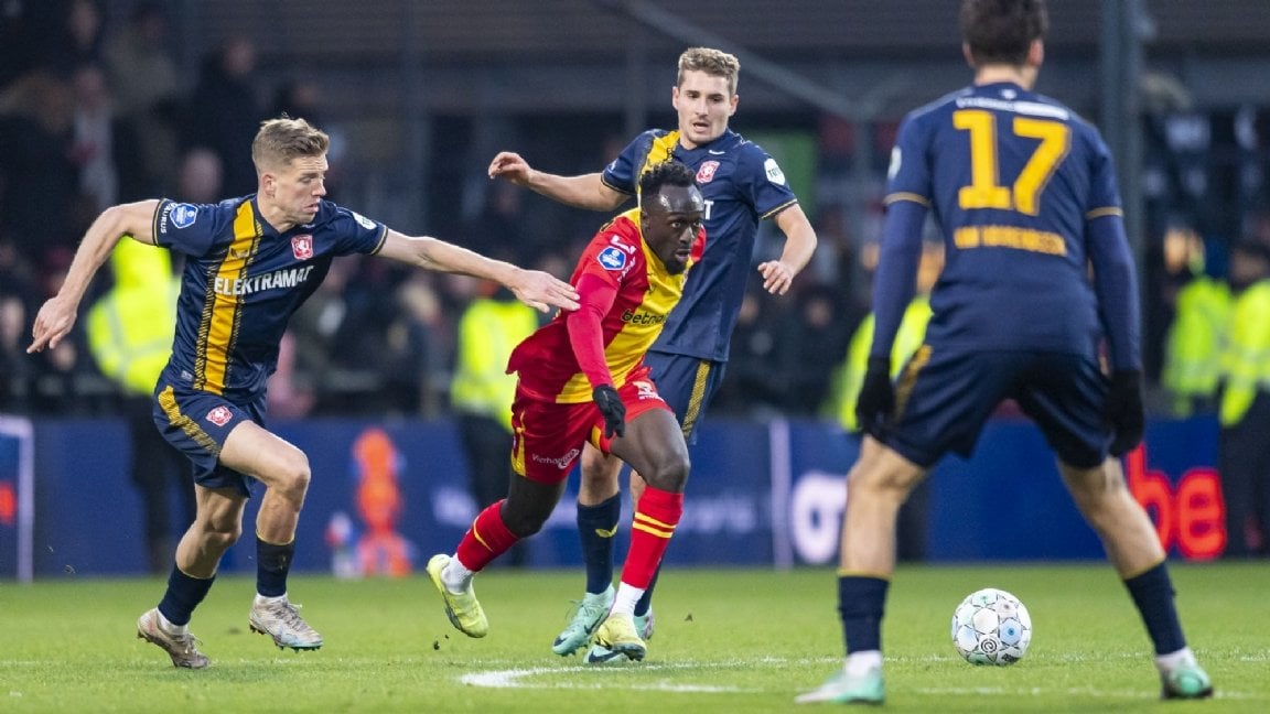 Smal and Sadilek from FC Twente are in the picture at Feyenoord