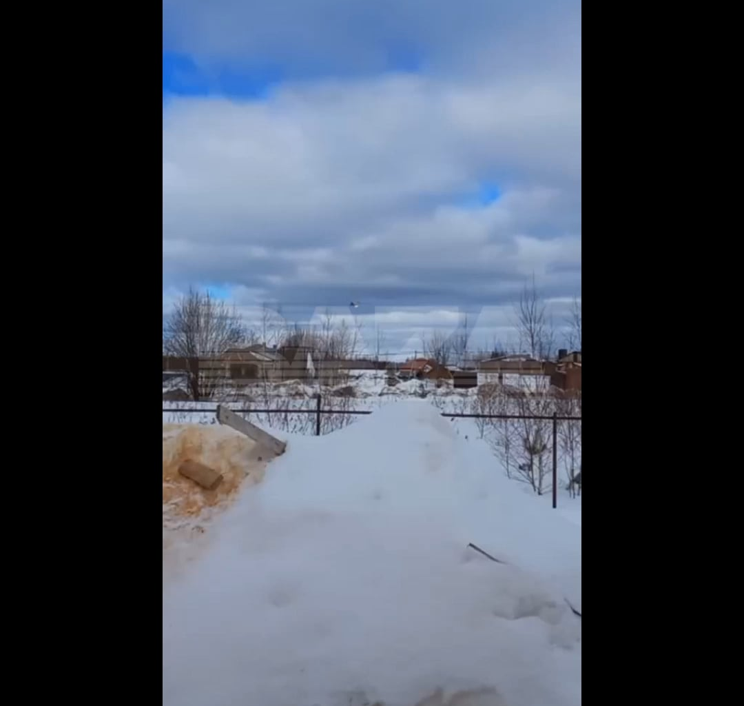 Russian Il-76 cargo plane supposedly carrying military equipment crashes