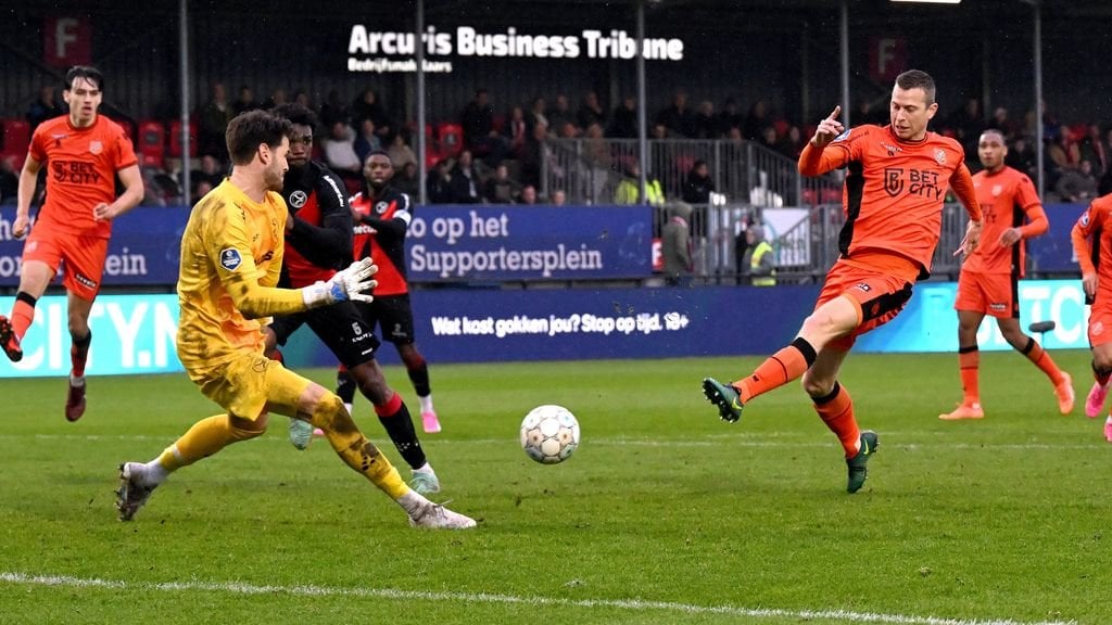 Mühren saves point for FC Volendam in extra time against Almere City