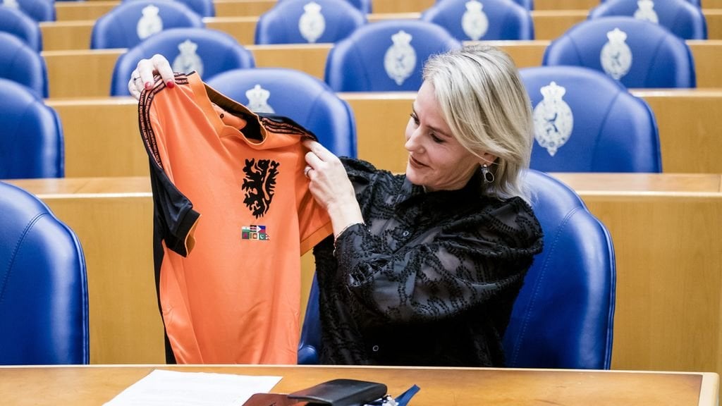 Former international and former member of the House of Representatives Van der Laan also wants to become the chairman of the KNVB