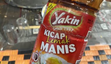 je recherche cette sauce soja sucrée de Malaisie