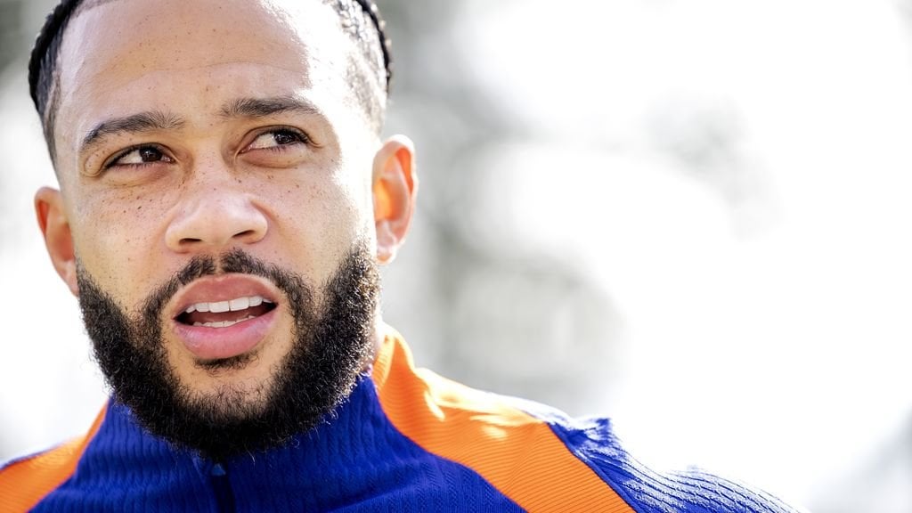 [NOS] Memphis: "The Quincy Promes that you people read about, is not the Quincy Promes that I know. I don't know the Quincy Promes that is prosecuted. I don't come from an easy environment. If people read my book, they will understand. Dani Alves and Mendy are my friends too."