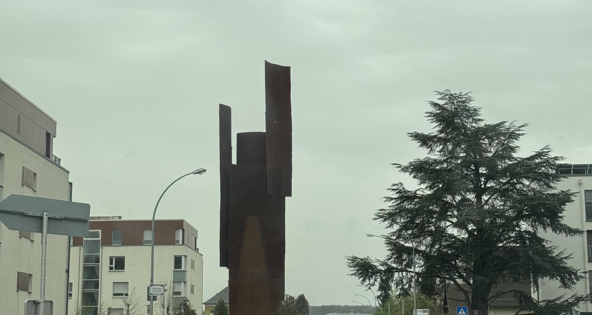 Roundabout sibling in Walfer?