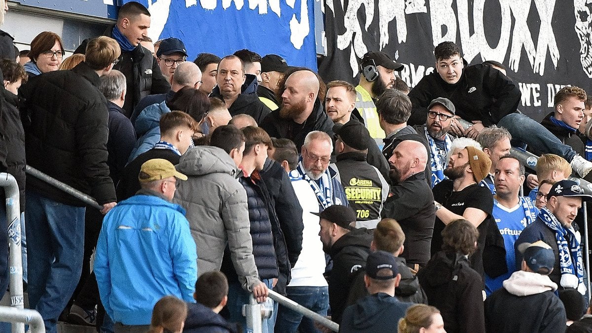 Prügeleien unter eigenen Fans nach dem 0:6 gegen Augsburg: Darmstadt sieht "Grenzen überschritten" und kündigt Stadionverbote an