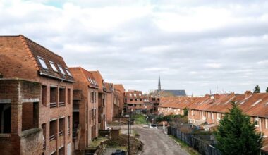 Moins de béton, plus de logements : mission possible, selon deux fondations