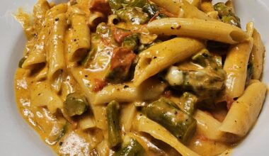 Penne at an asparagus and cherry tomato sauce