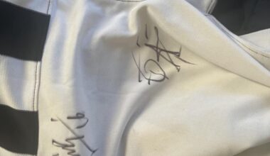 Help identifying juve autographs?