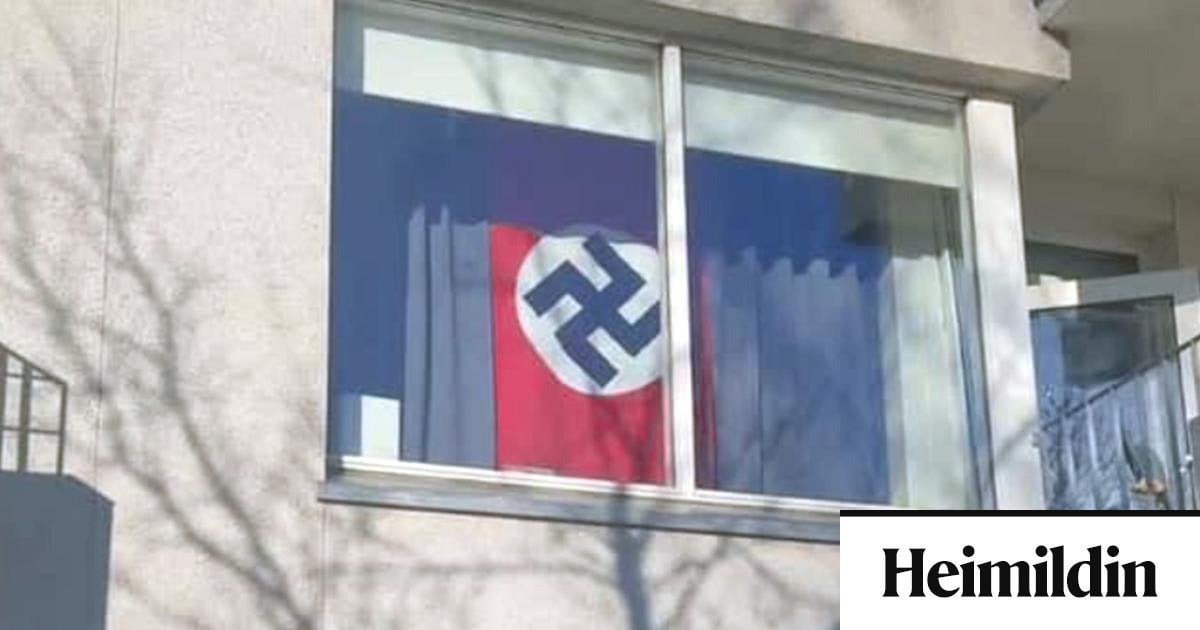 Nasistafána flaggað í Árbænum