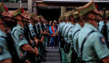El ejército español no lleva bien el paso: el historiador Francisco Gracia sostiene que las fuerzas armadas no han resuelto aún su encaje en la sociedad