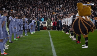 Real Madrid will play with the purple kit tonight due to a kit clash with Valencia - (almost) the same we used at Mestalla last season