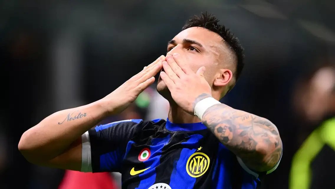 [Official] Lautaro Martinez has been named Inter February Player of the Month!