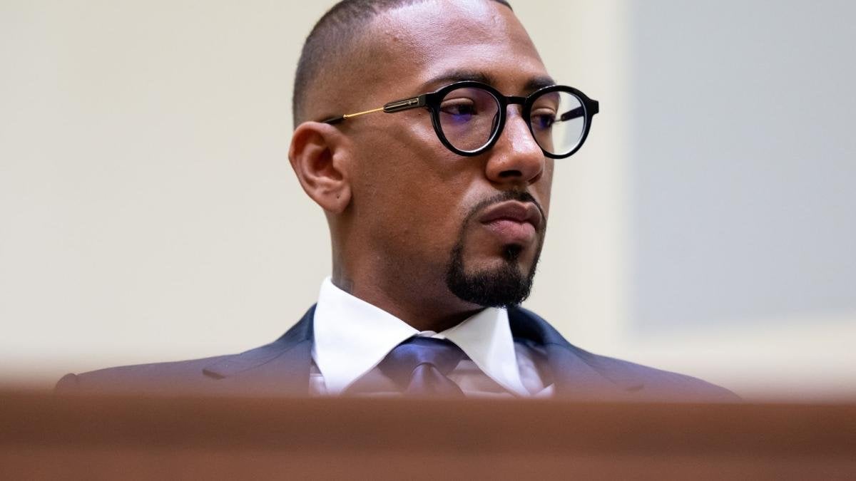 [SPIEGEL] Mutter von Jerome Boateng schrieb einer Anwältin: "Seit Jahren misshandelt mein Sohn Frauen psychisch und physisch, jetzt hat sich Kasia Lenhardt das Leben genommen und er will immer noch nicht die Konsequenzen für sein Verhalten tragen."