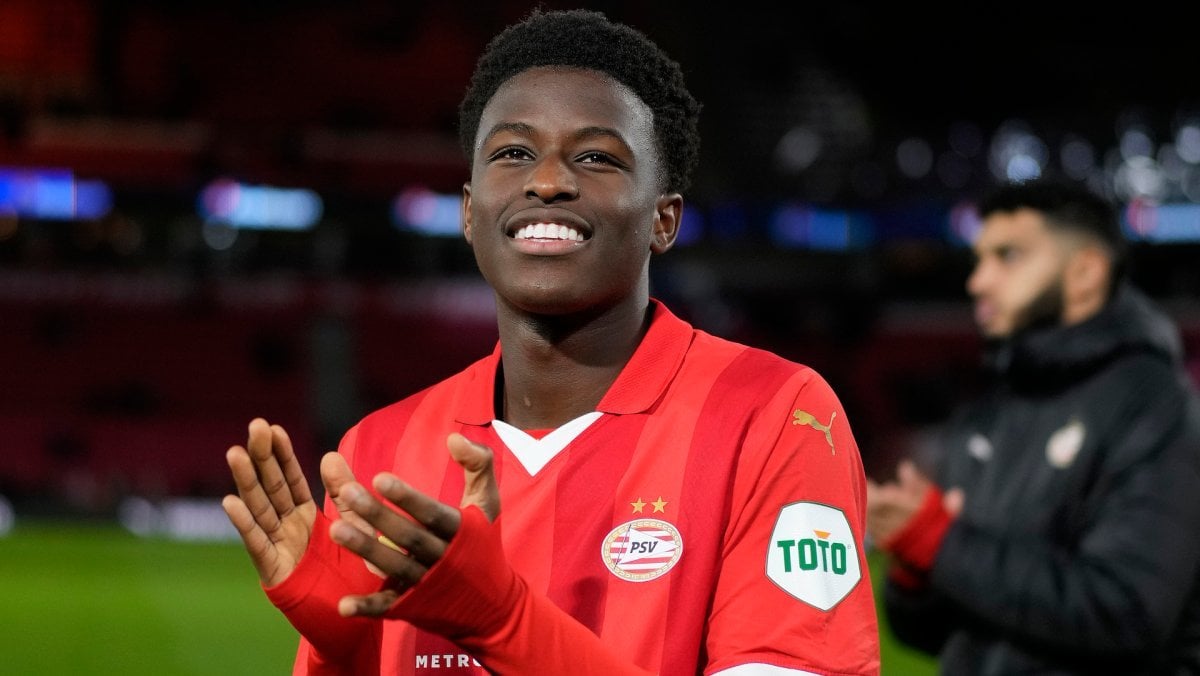 Isaac Babadi extends his contract with PSV until 2028