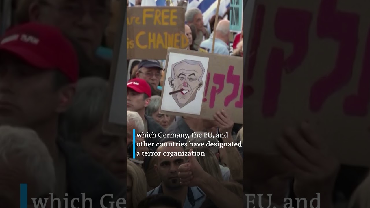 Israeli protesters clash with police | DW News