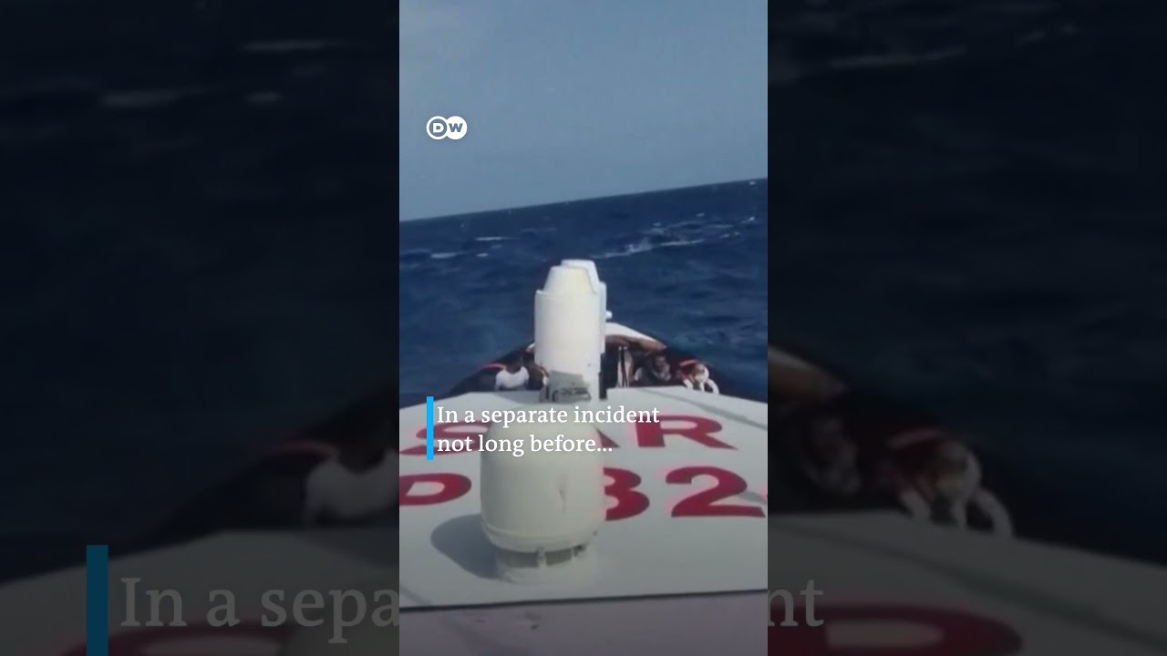 Italian coast guard has rescued migrants from a wooden boat | DW News