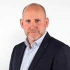Clubes da Premier League têm acordo para que seja imposto um limite de gastos em função da menor verba que um clube receba de direitos televisivos. Imaginem isto em Portugal.