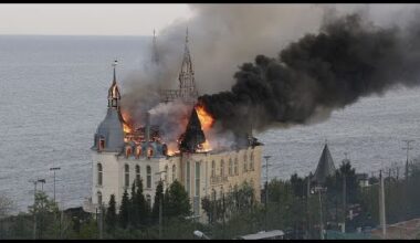 Guerre en Ukraine : à Odessa, le "château d'Harry Potter" en flammes
