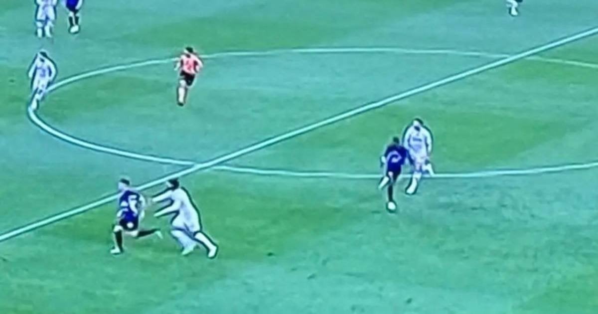 [Di Marzio] Doubts about Dimarco’s goal vs. Empoli. Thuram receives the ball on a long pass from Pavard, from some of the images on TV, (lines weren’t shown) Thuram was in an offside position. But Bereszynski clears the ball, so a new attacking phase begins, which prevents VAR disallowing the goal.